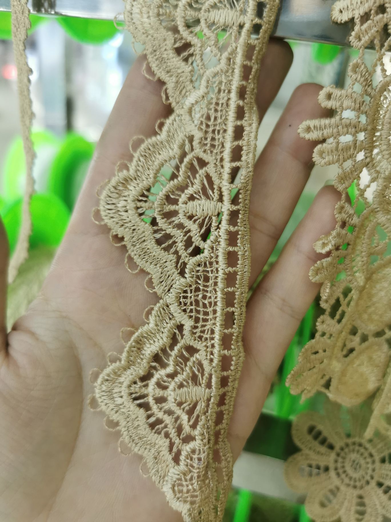 Lace 390