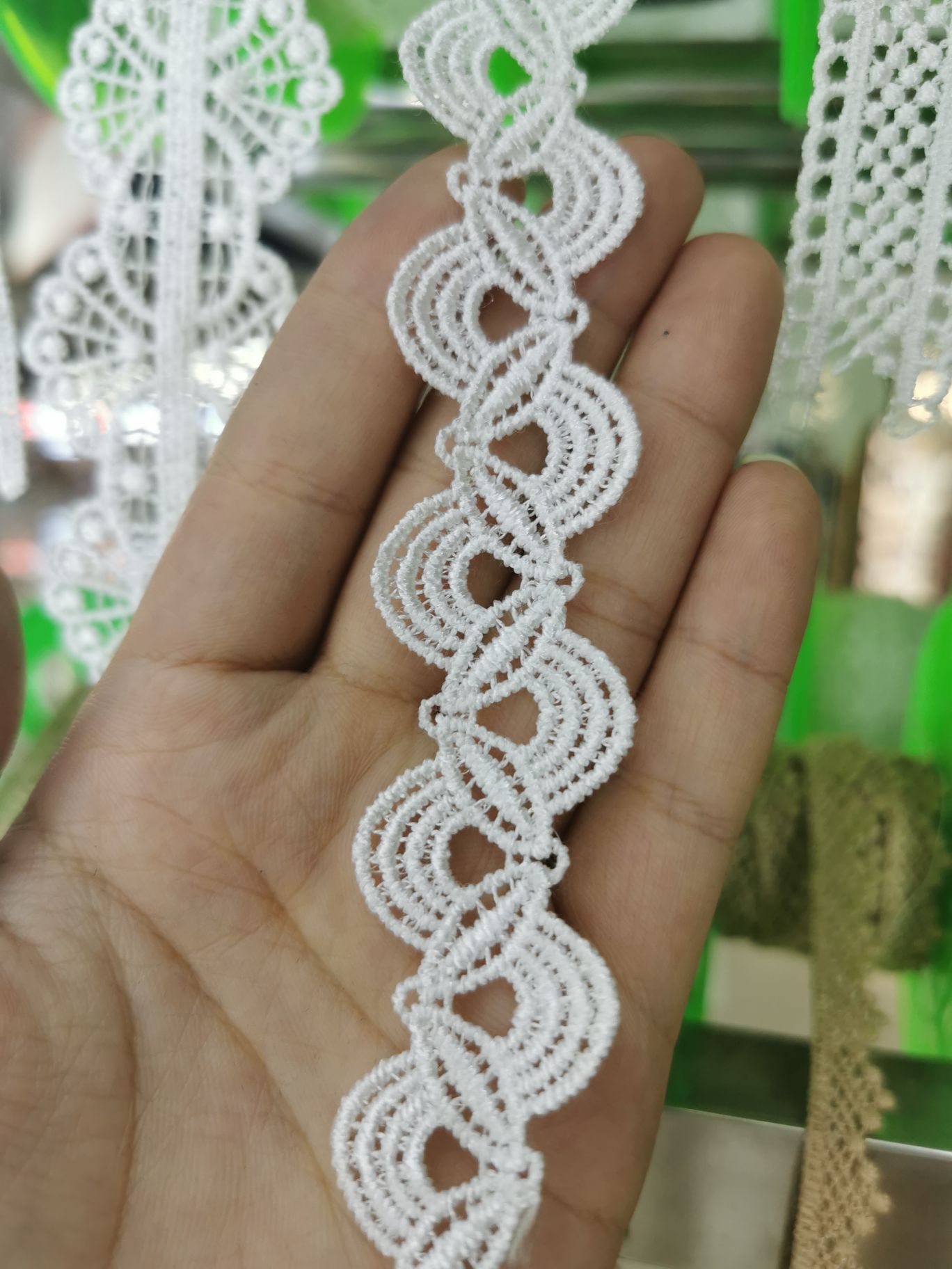 Lace 380