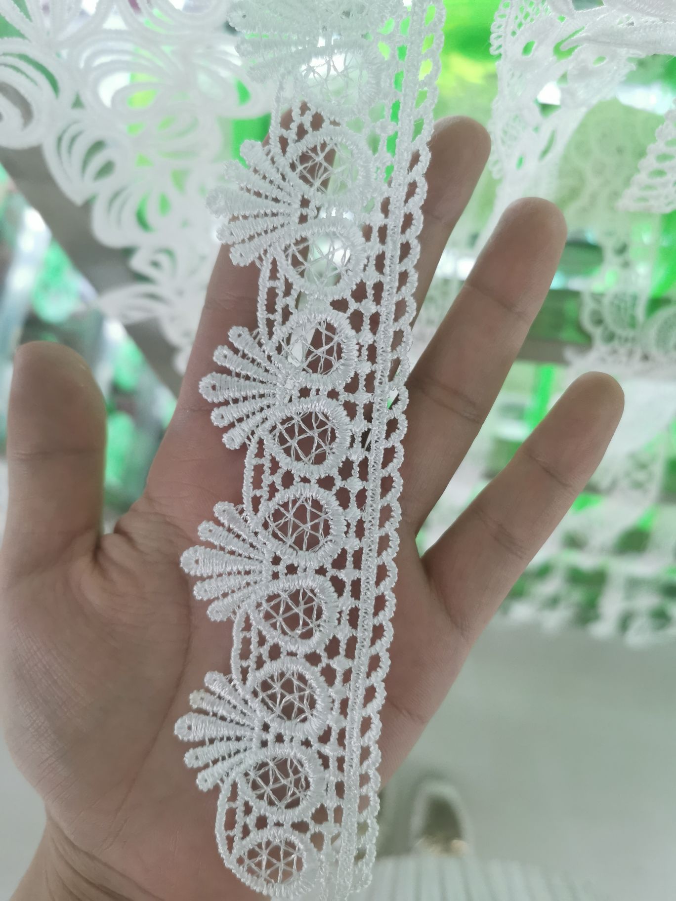 Lace barcode 702
