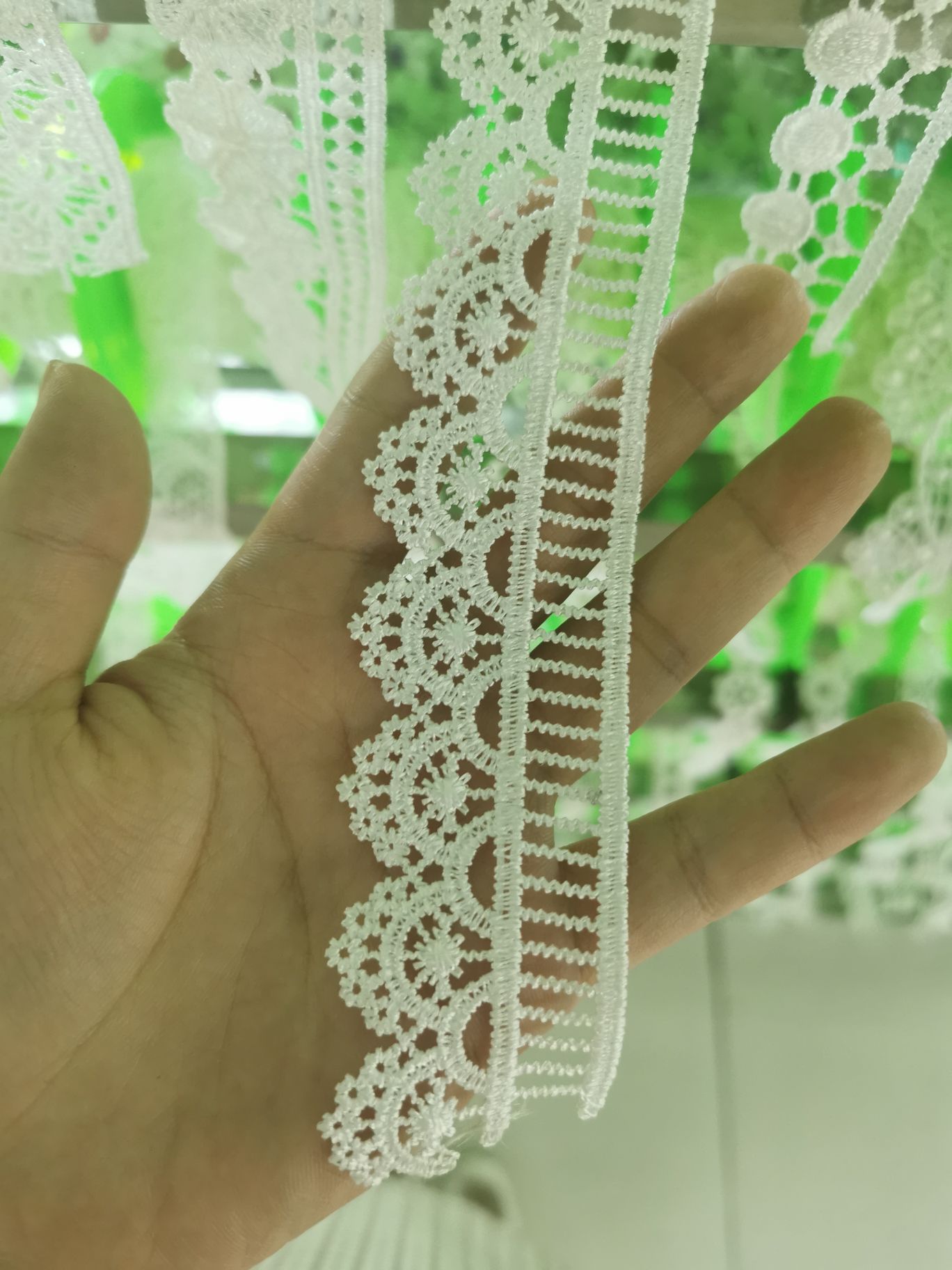 Water soluble lace 712