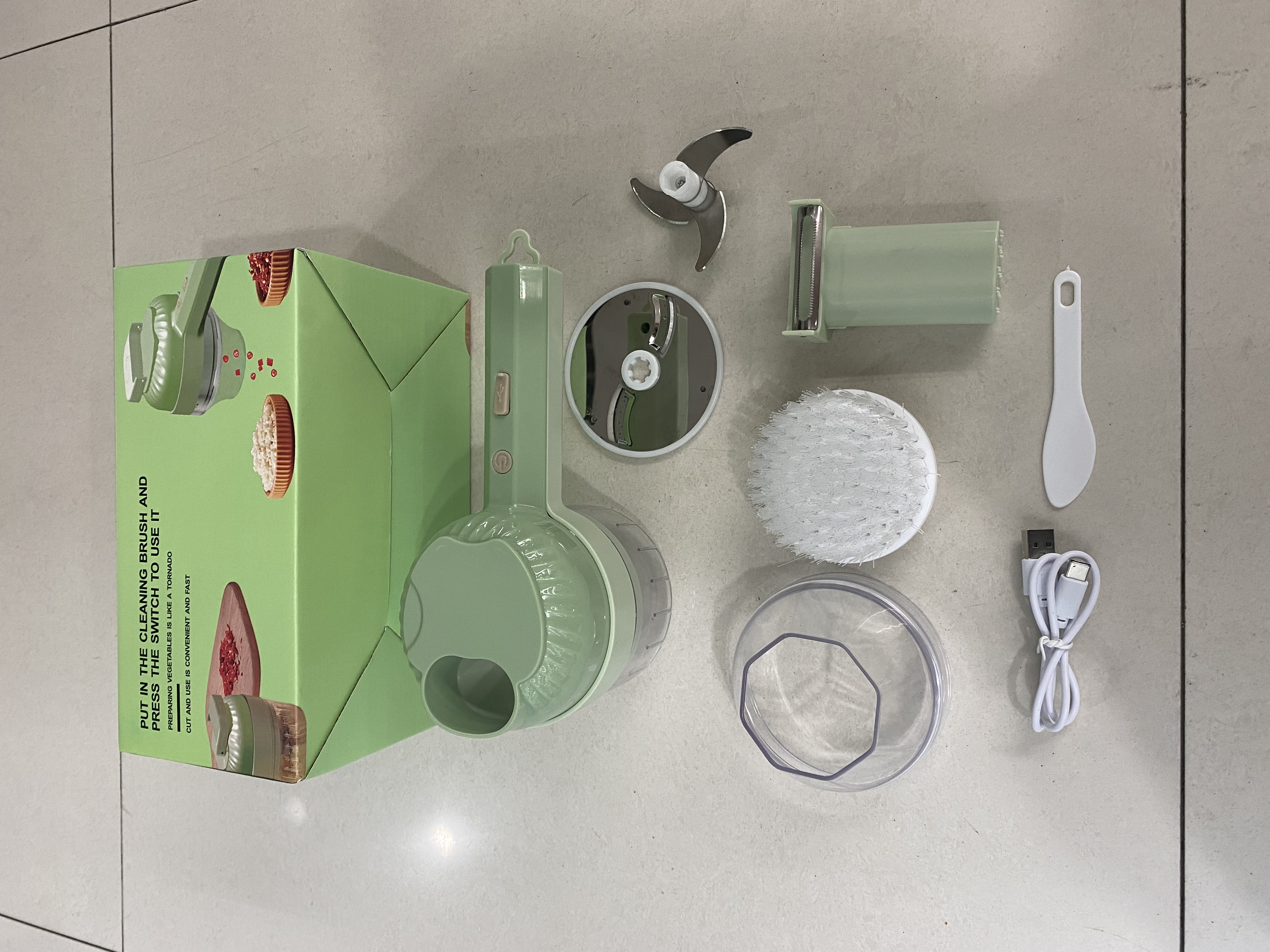 Apple hand food processor full figure