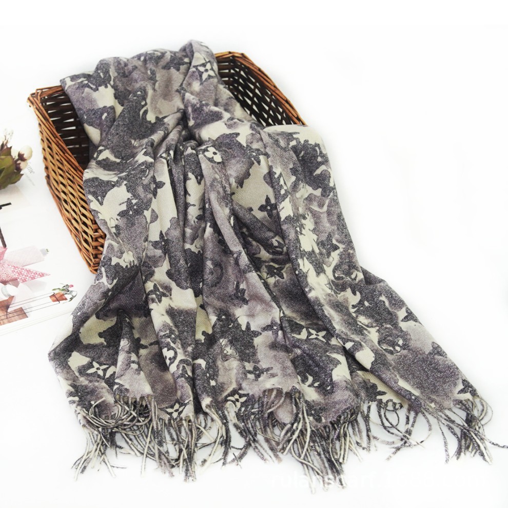 Autumn And Winter 2022 New Tie-Dyed Four-Leaf Clover Shawl Scarf Multi-Color Warm Leopard Print Fashion Scarf Item Picture