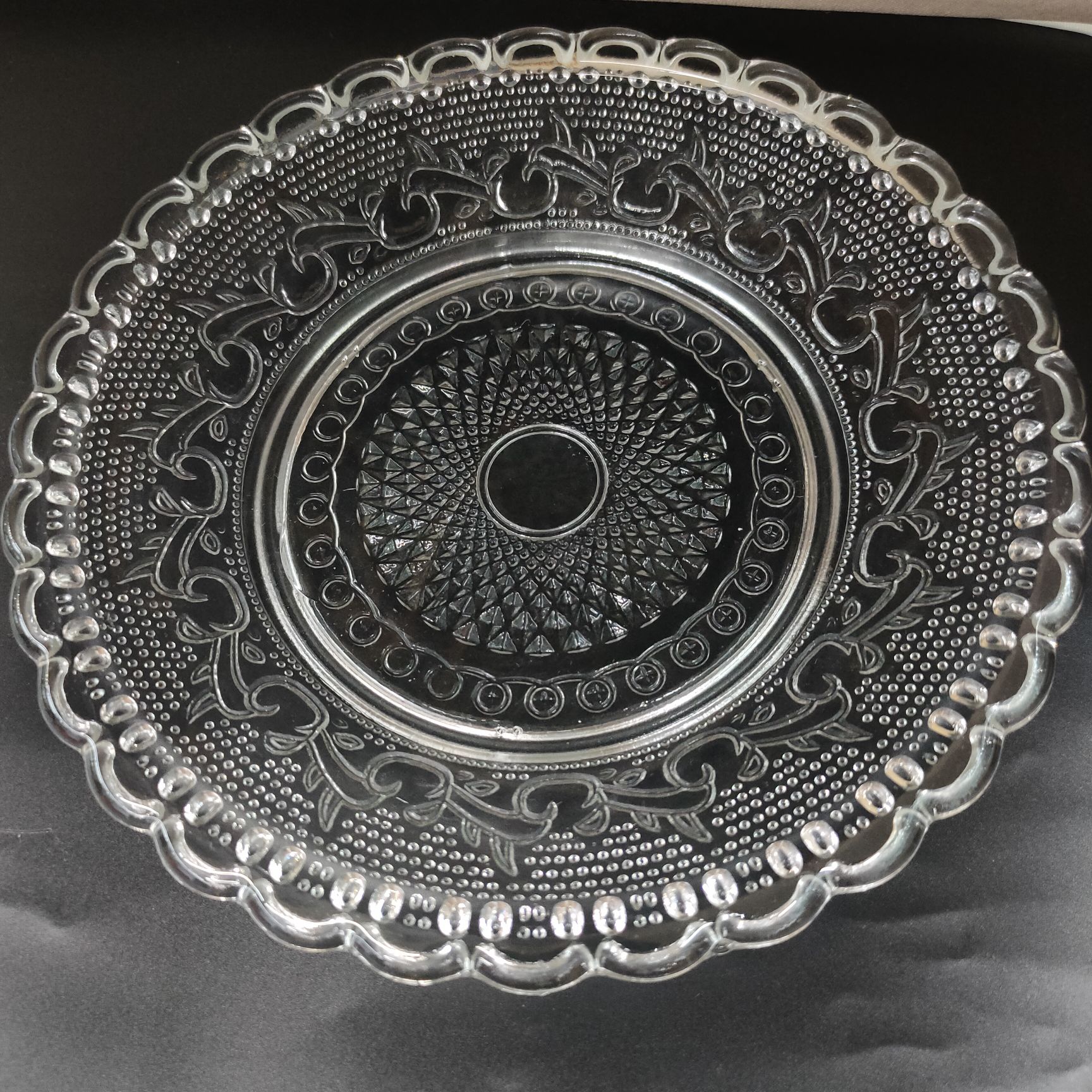 Glass plate diamond plate fashion creative glass fruit plate pearl diamond plate snack plate fruit plate tea plate