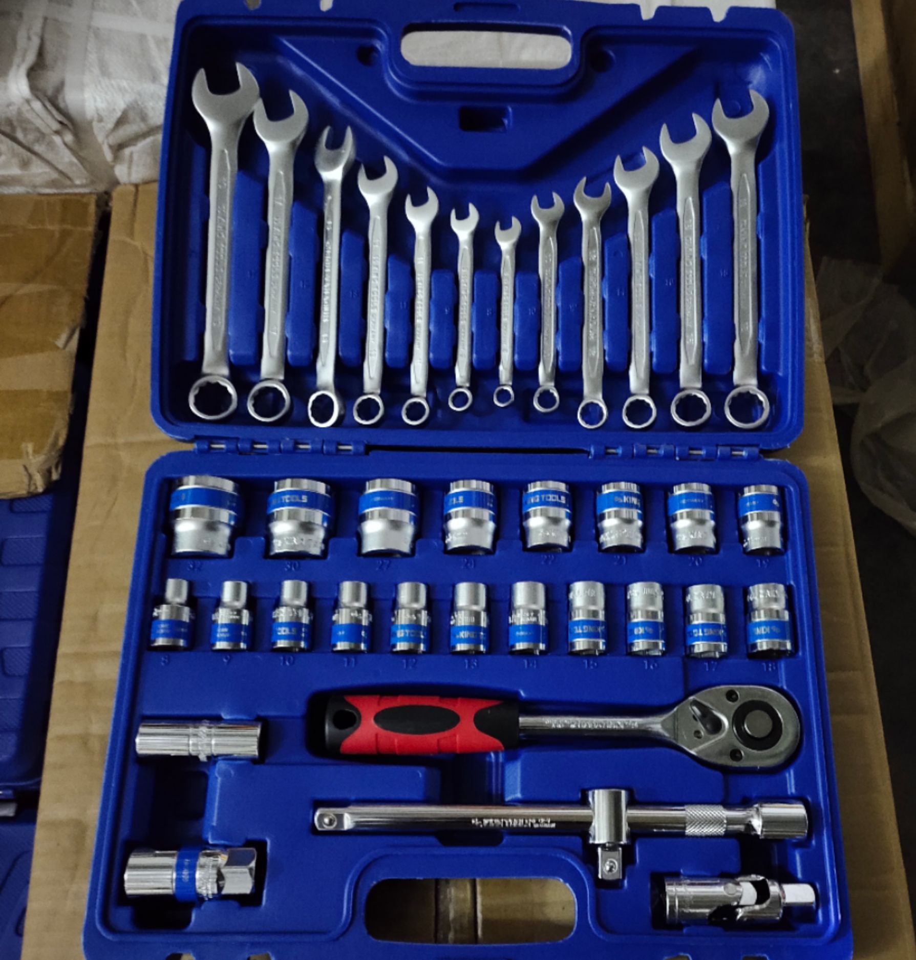 Tool set Auto repair tool set Tool set ratchet wrench socket head undefined