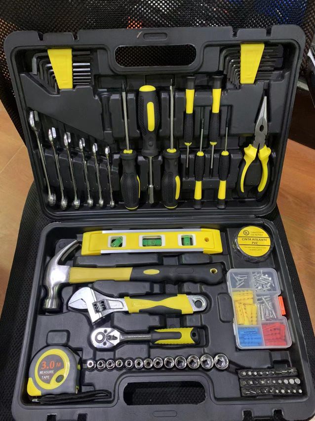 Tool set Auto repair tool set Tool set ratchet wrench socket head undefined