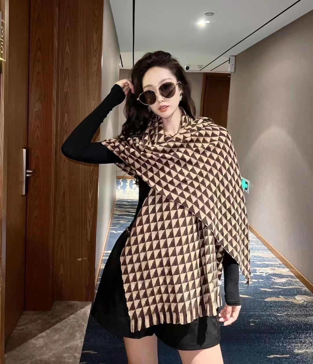 Gold Silk Triangle Shawl details Picture