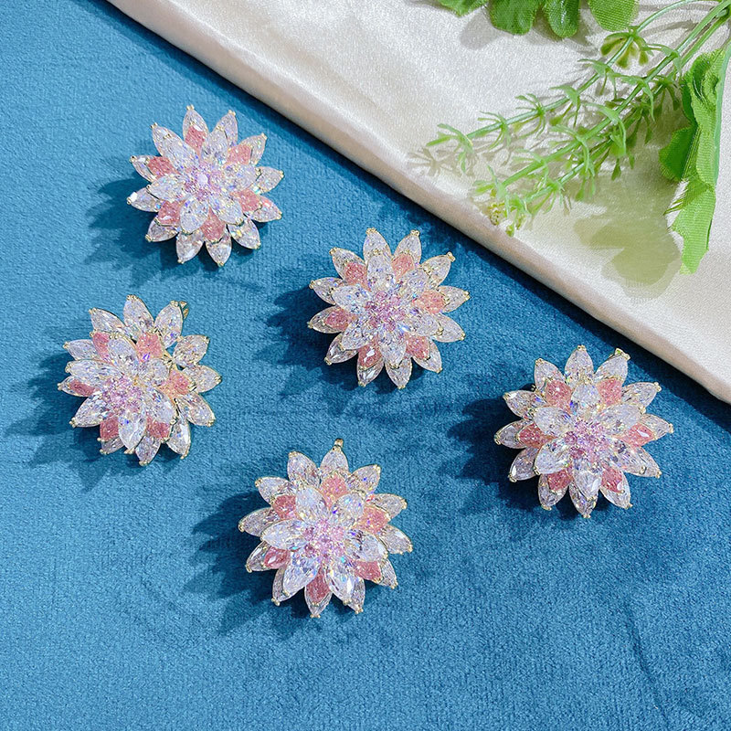 Snowflake Brooch feminine simplicity Zircon small pin anti-slip cardigan blazer buckle jacket accessories