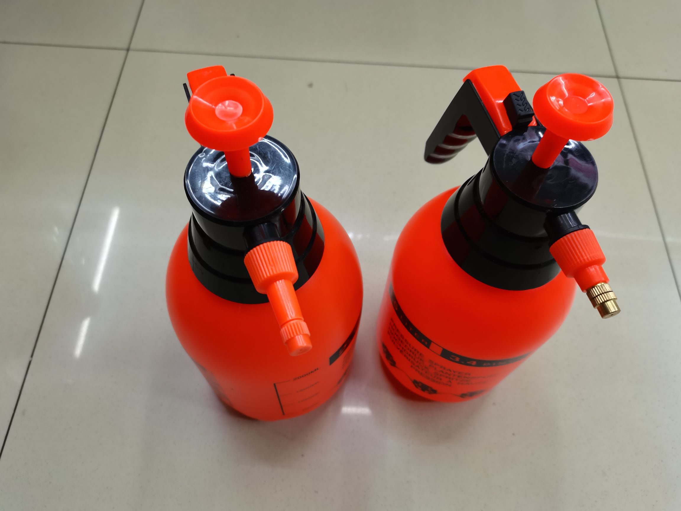 Scissors, scissors, spray bottle, disinfection spray water bottle, home disinfection spray bottle, disinfection protective spray bottle thumbnail