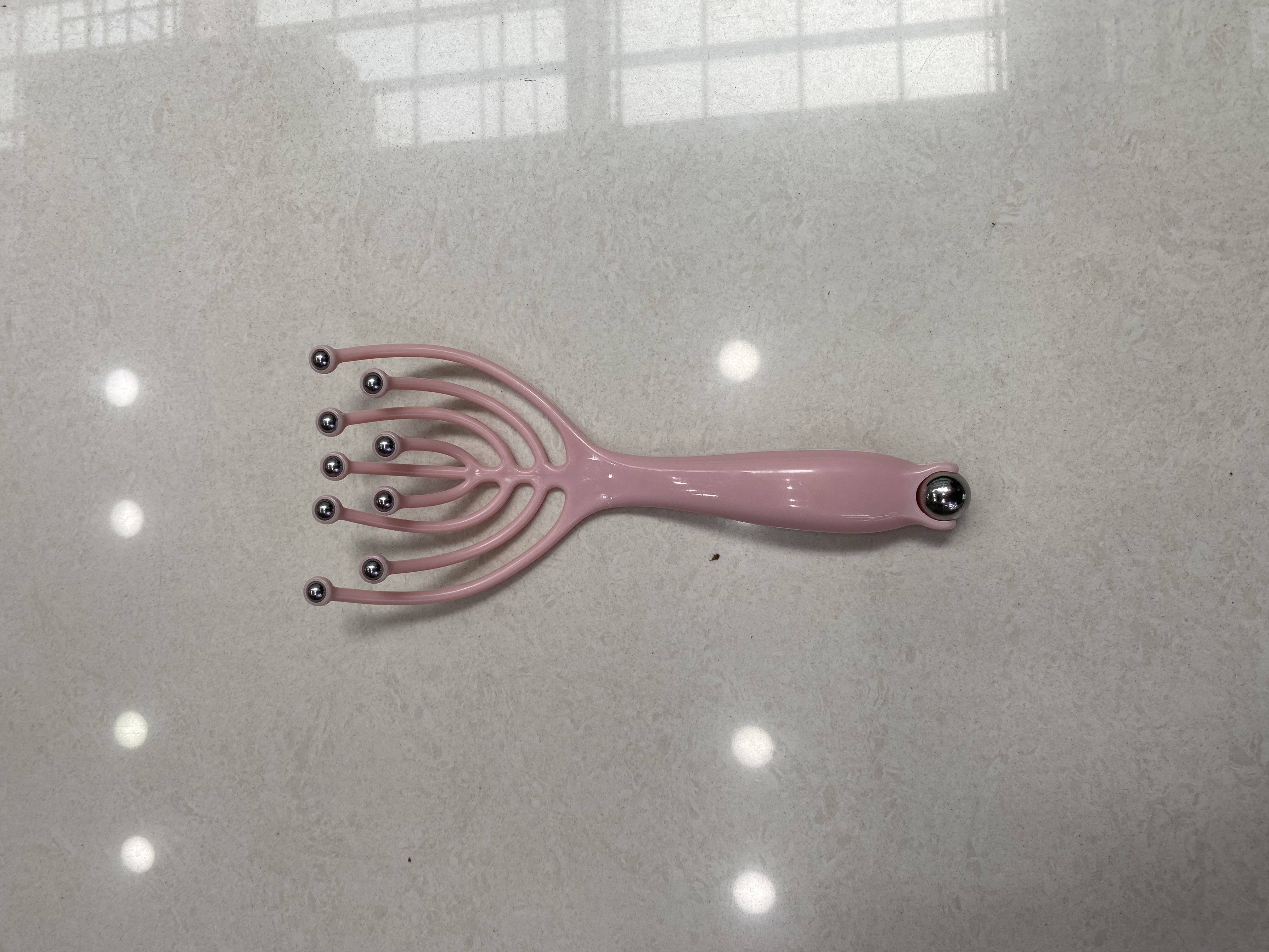 9 claw 10 bead massager