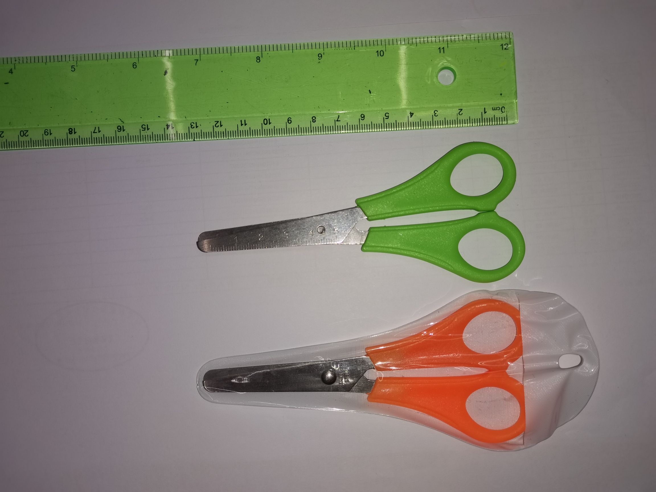 Jingjian stationery scissors, office and educational knives and scissors, student scissors, stationery scissors Application Scenario