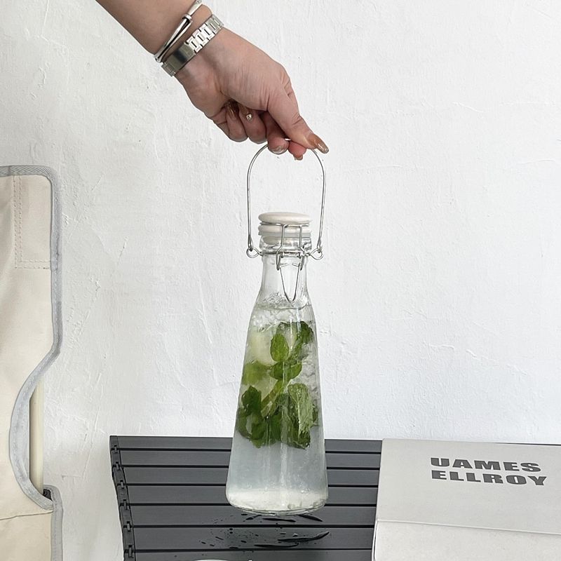 Ins high appearance horizontal seal portable milk tea bottle coffee bottle cold drink juice bottle milk yogurt glass bottle snap type