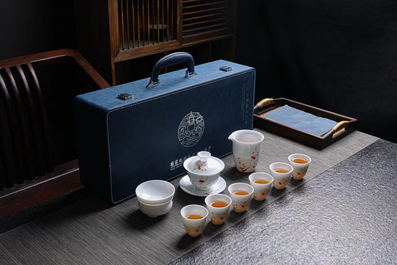 High-Grade Hand-Painted Ceramic Tea Set Tao Li Jia 007 details Picture