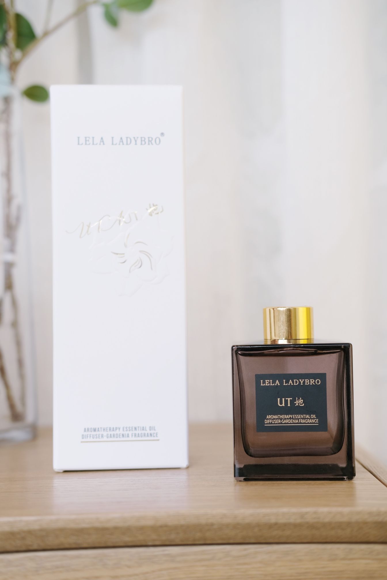 Ut Her Gardenia Fragrance! Genuine Guarantee! Large Private Chat!