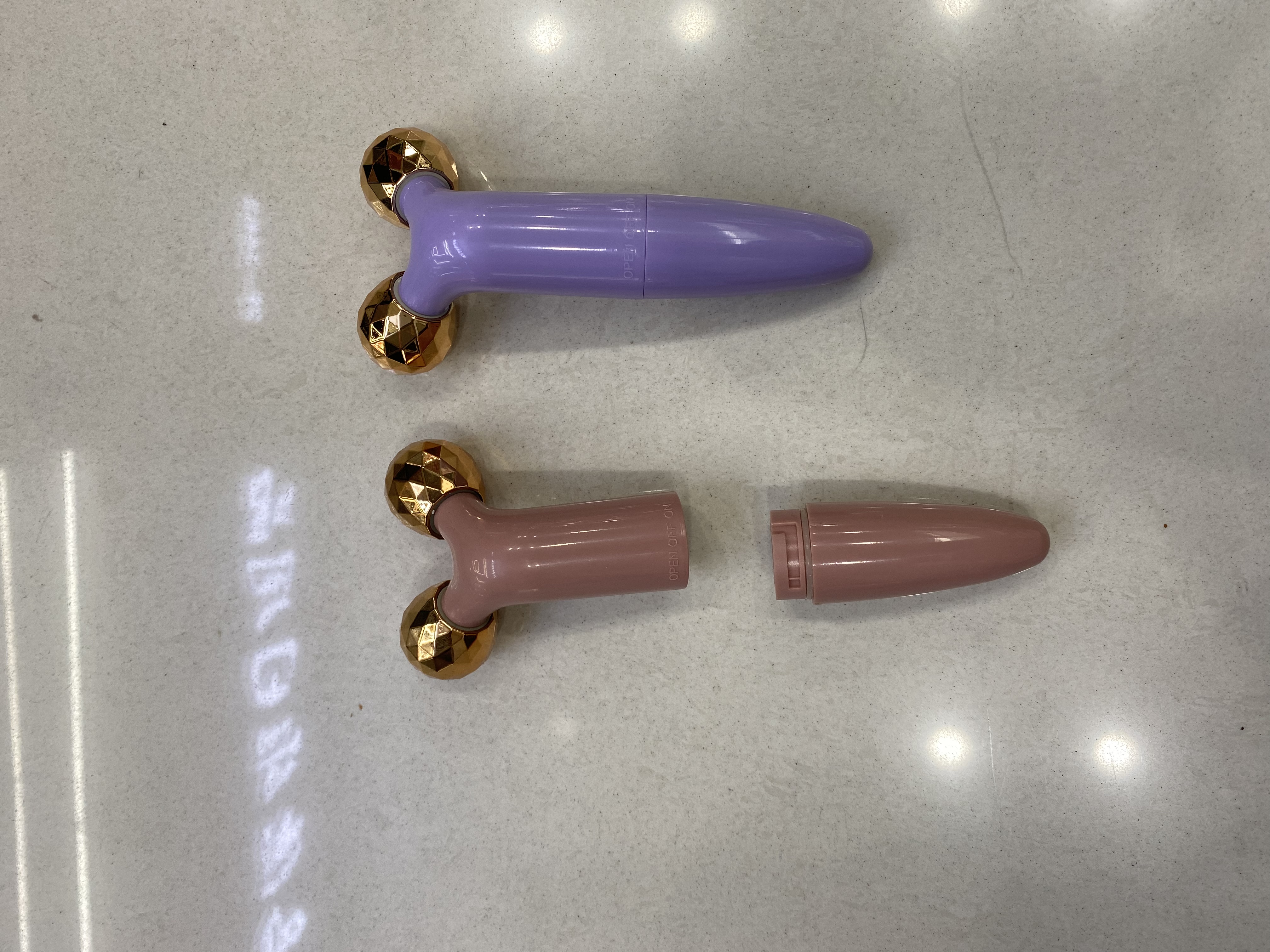 Facial massager - Battery details Picture