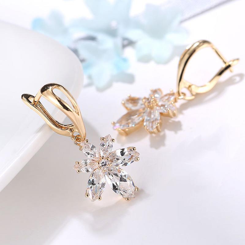 Fashion European and American earrings copper plated 18K gold buckle exaggerated earrings stud wholesale