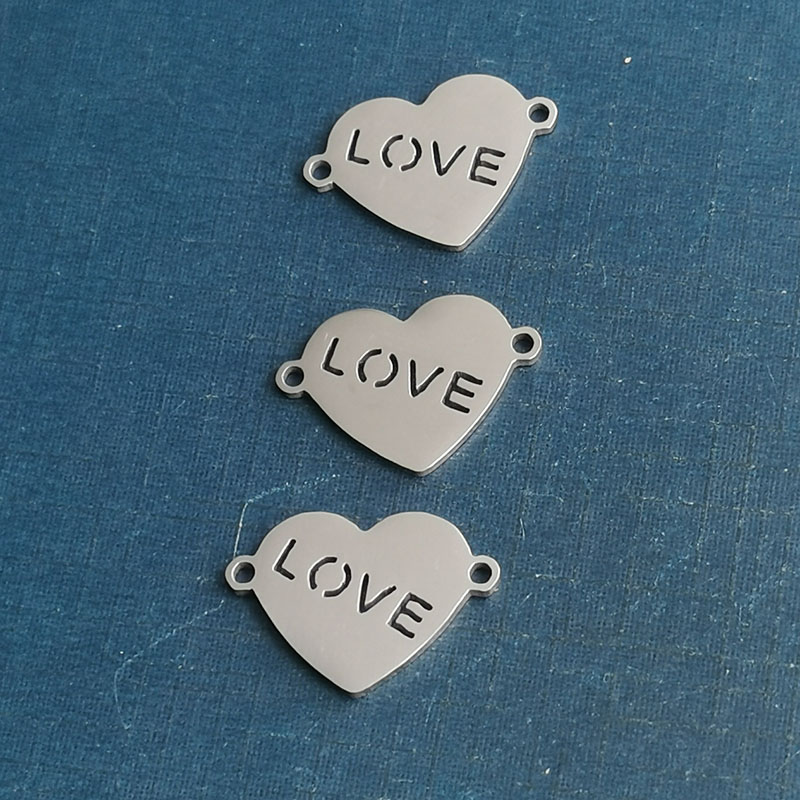 Stainless steel titanium steel heart pendant hollow peach heart pendant necklace bracelet diy jewelry accessories love