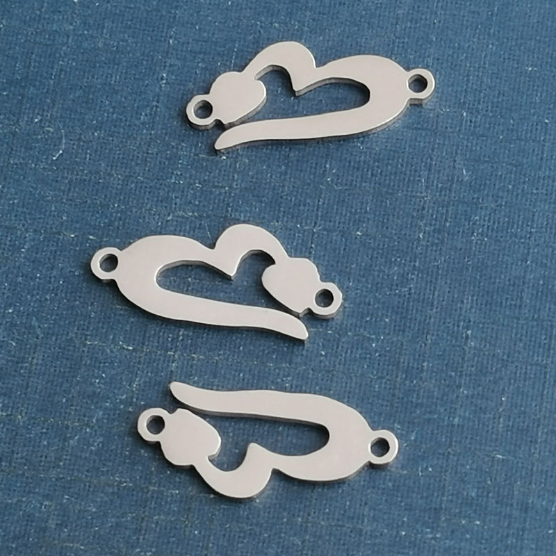 Cross border titanium steel jewelry Handmade DIY accessories Stainless Steel laser cut heart heart bracelet pendant connector