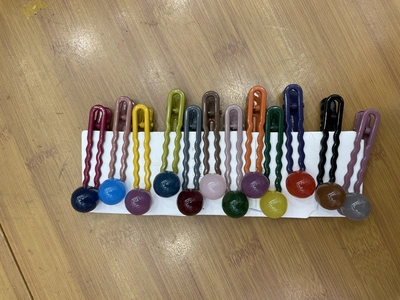 Beanie Hairpins With Pop Accessories On The Side