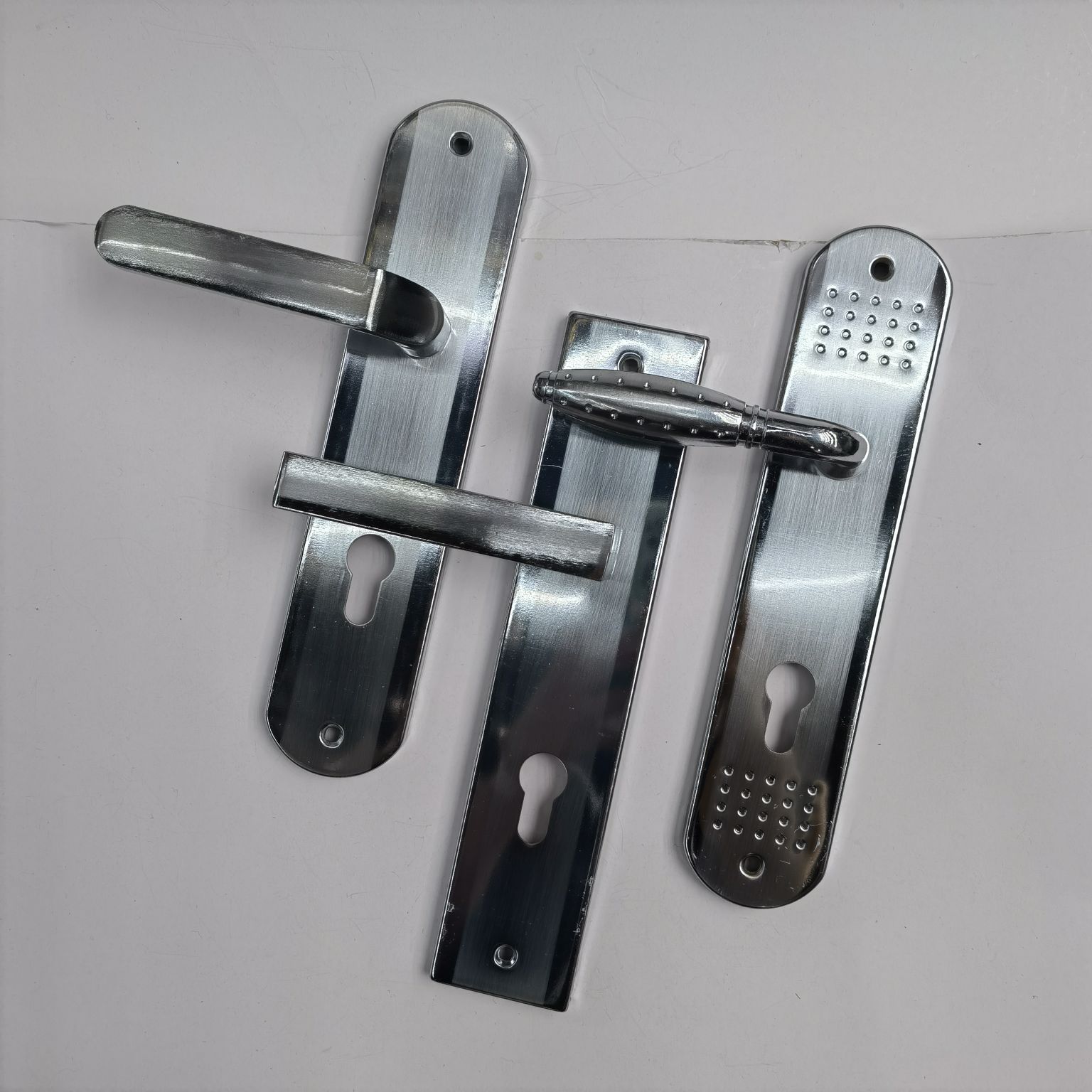 Door handle lock broken bridge door lock multi-point handle interior door lock core lock double open lock solid wood door handle for household security door Application Scenario