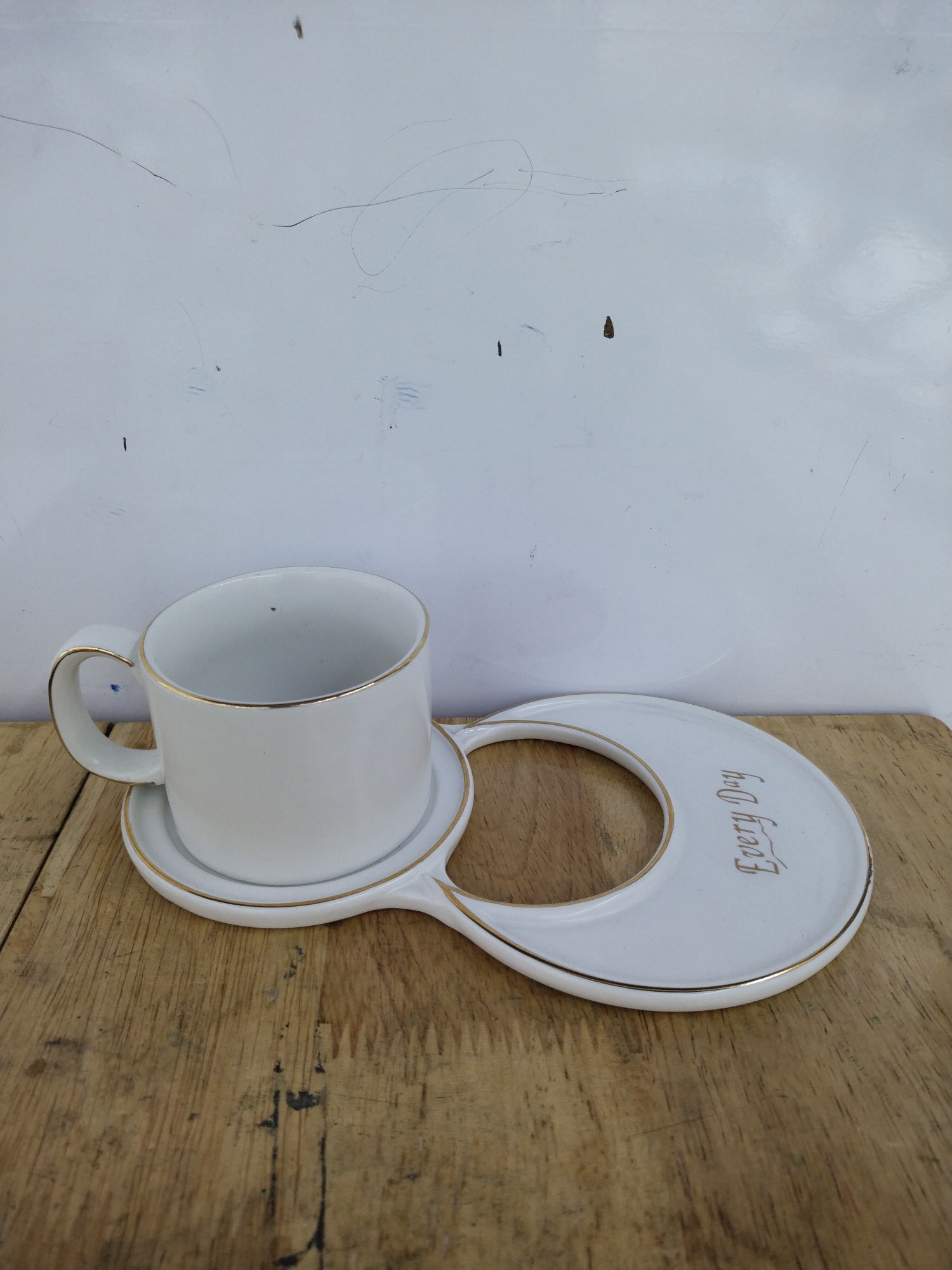 Rose Ceramic Coffee Cup Plate Luxury Afternoon Tea Moon Shaped Cup Plate New 0088 Specification drawing