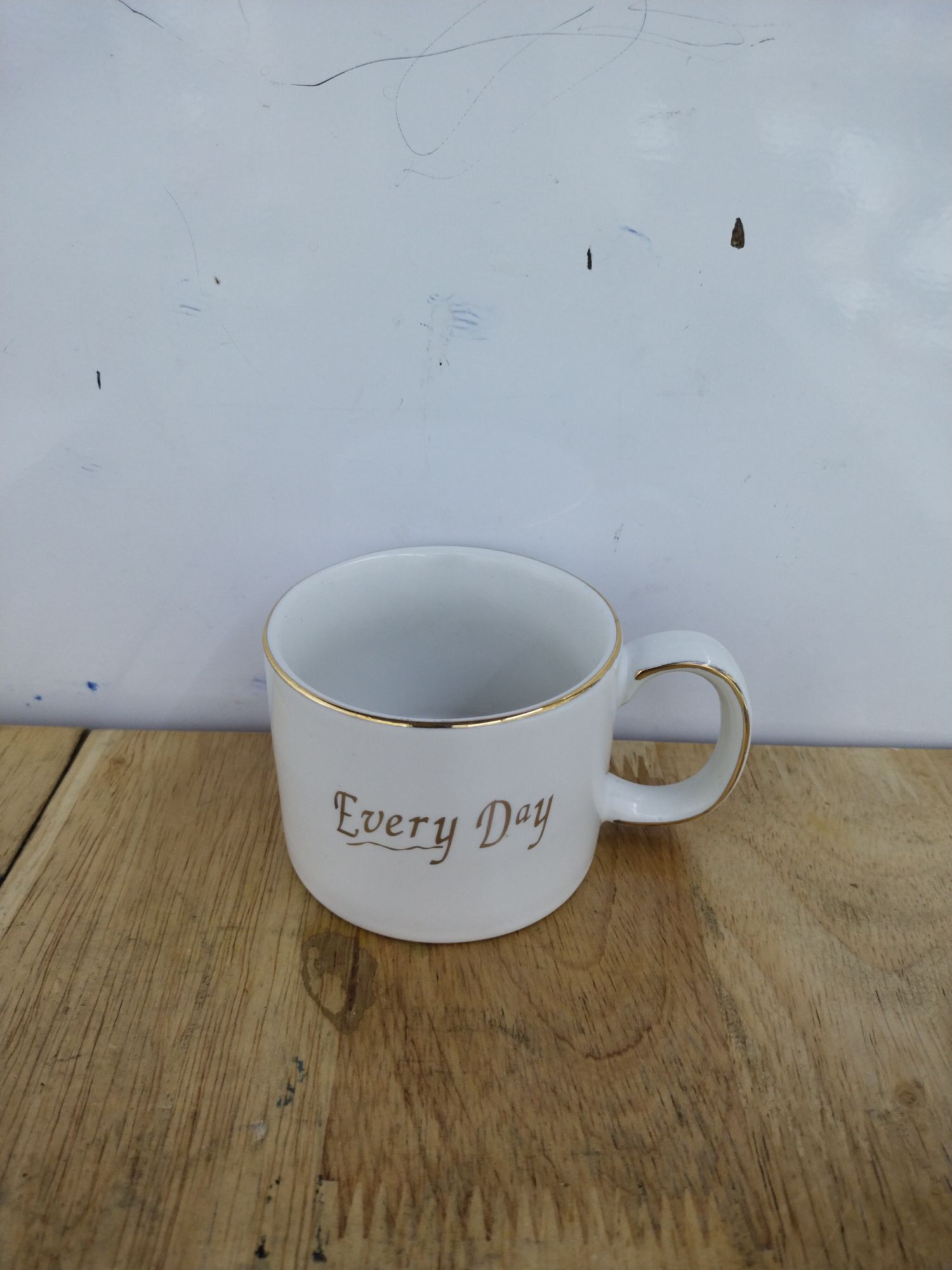 Rose Ceramic Coffee Cup Plate Luxury Afternoon Tea Moon Shaped Cup Plate New 0088 Application Scenario
