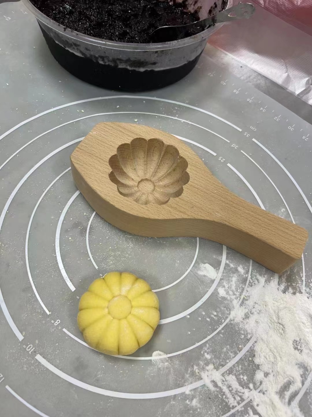 Mid-Autumn Moon Cake Mold Wooden Cake Mold Ice Skin Baked Mung Bean Cake Mold Fu Lu Birthday Jubilee Green Group Mold Home-Made Printing Specification drawing