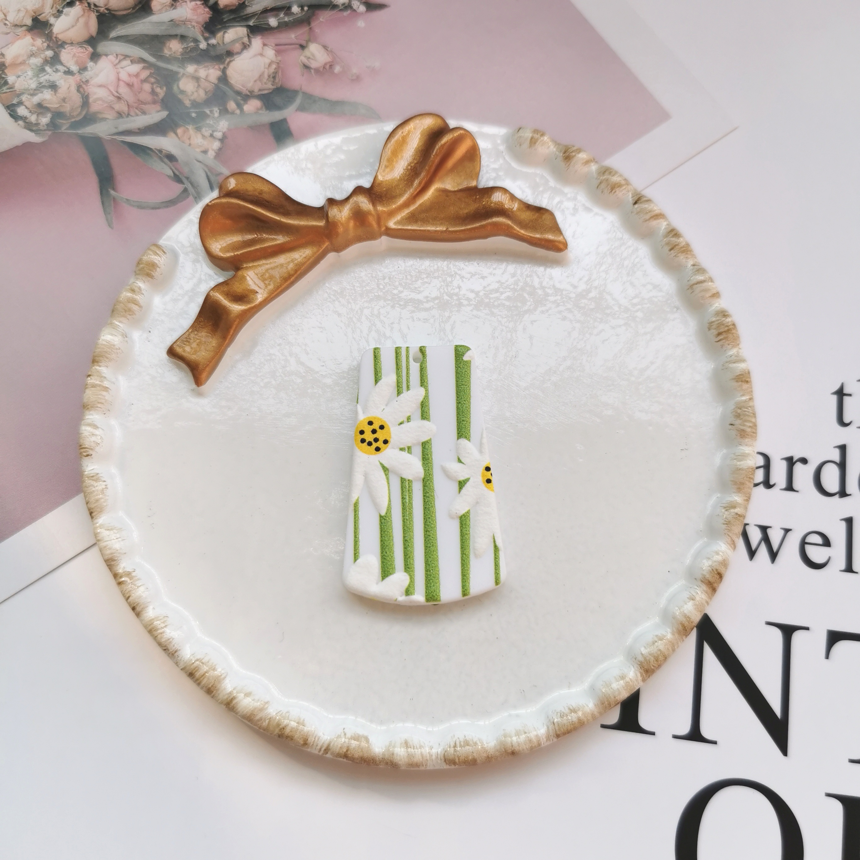 European And American Foreign Trade Ins Style Geometric Oil Painting Texture Color Relief Printed Acrylic Earrings Application Scenario