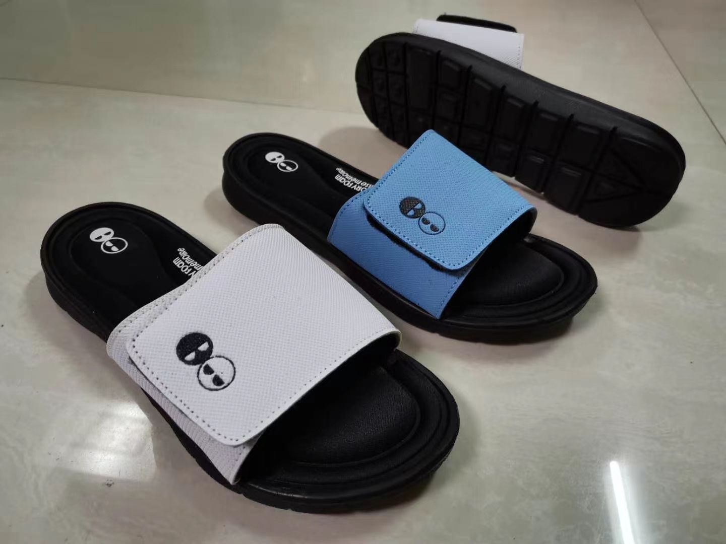 Slippers for men Summer sports Outdoor couples Wearing outdoor non-slip Velcro beach shoes Hipster sandals for men