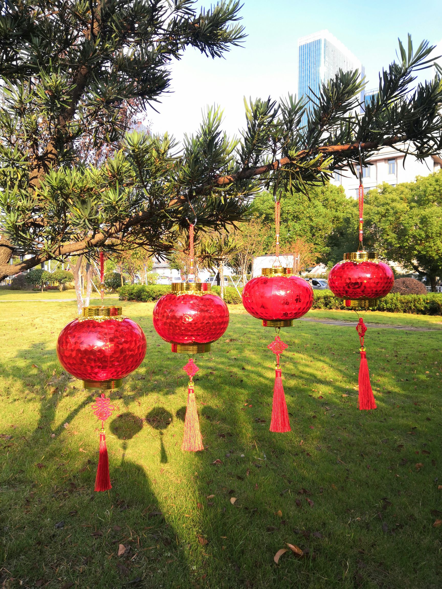 Xuchun laser battery portable music Lamp, a festive Mid-Autumn and New Year children's portable lamp Item Picture