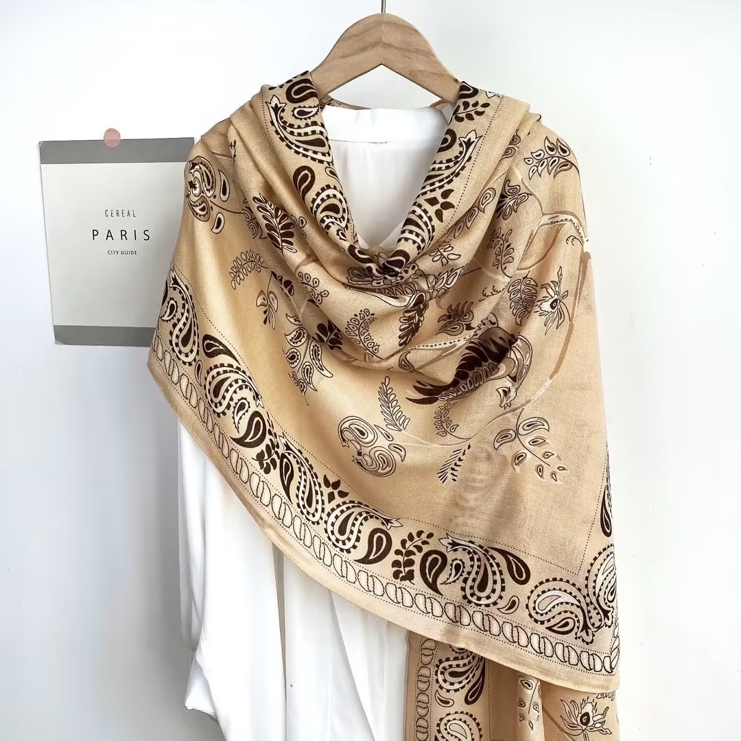 Explosive Korean Version Of Cotton And Linen Dual-Use Shawl Scarf Printed Cashew Female Spring Summer Autumn Winter Air Conditioning Room Subway Necessary Scarf Gentle Fashion Liu Shishi The Same Style Beach Photo Elegant Leisure Foreign Trade Europe And The United States Original Single Bun Head details Picture