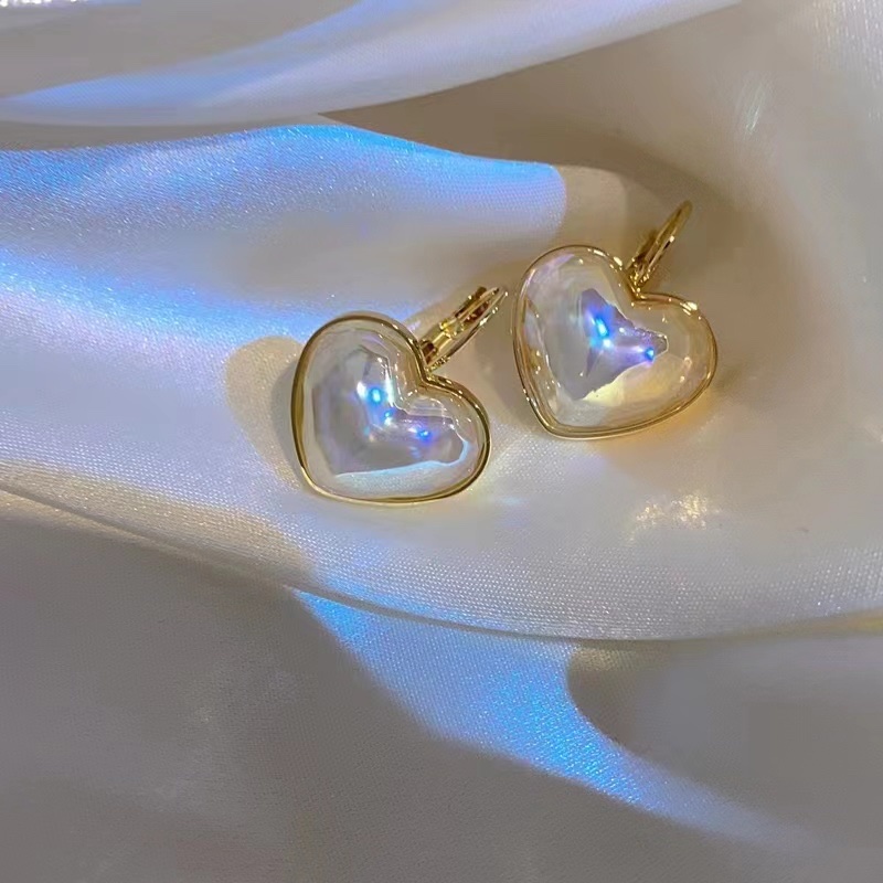 Mermaid Love Earrings Niche Design Sense Pearl Earrings 2022 New Fashion Sweet Temperament Ear Buckle