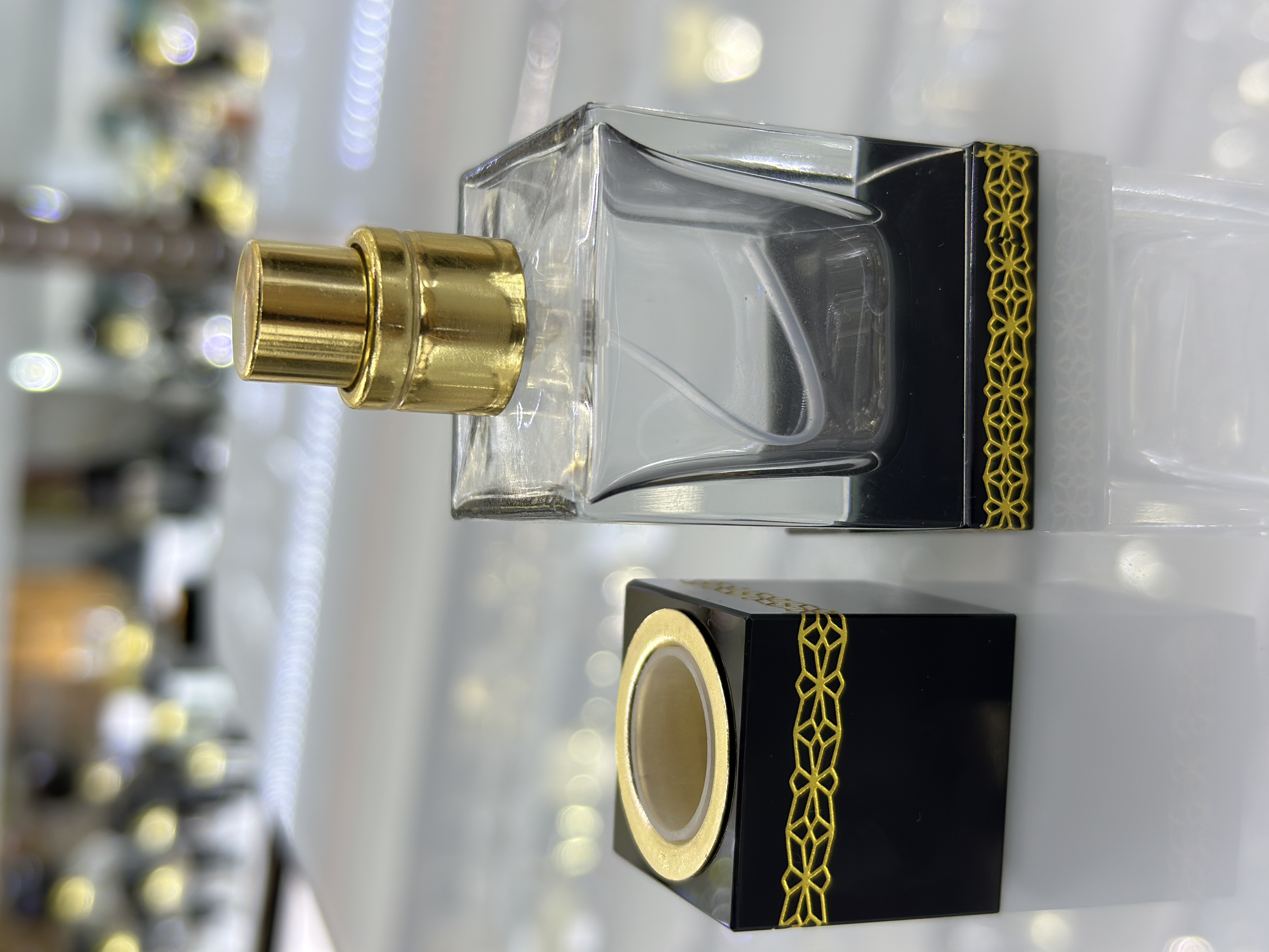 K001 International Trade City D3.7857 Black Glass Bottle Perfume Nozzle P000001 Alden Application Scenario