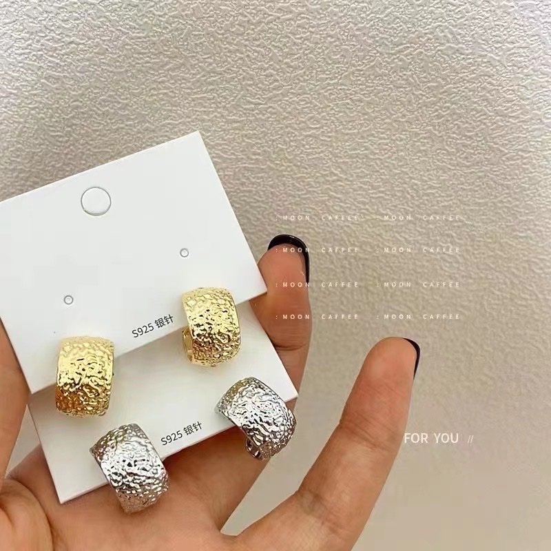 This Year's New Unique Silver Ruffled Hoop Earrings For Female Niche Design Feel High-Grade Cold Wind details Picture