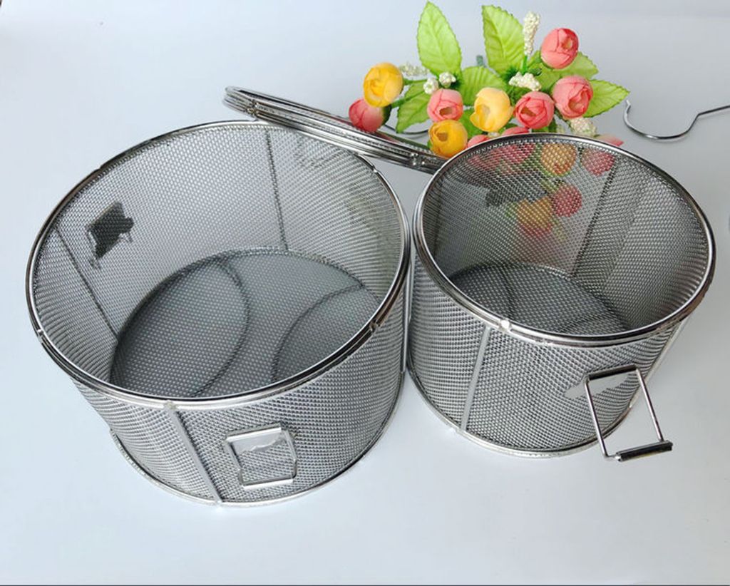Factory direct sales stainless steel brine hot pot soup blue filter net brine cage seasoning ball bag spices residue sieve basket
