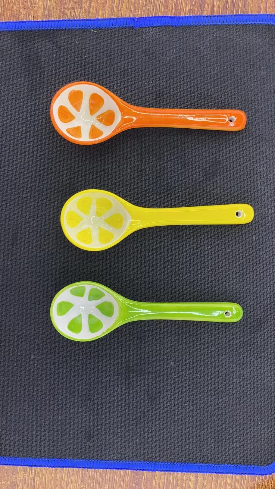 Hand-painted fruit spoon ceramic cup Qili Ceramic 02
