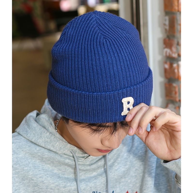 R Logo Knitted Hat Letter Knitted Hat Male And Female Children Parent-Child Couple Hat details Picture