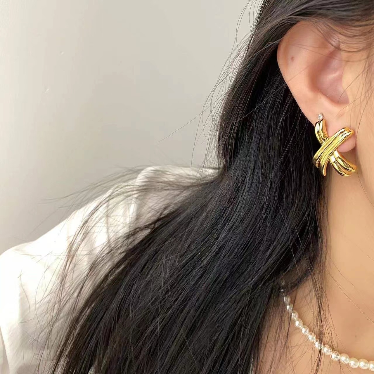 Medieval Fashion Style Stud Earrings Popular Gold Abstract Label Hundred Brooch Stud Earrings Antivier details Picture