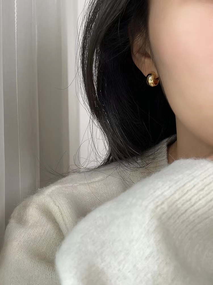 Classic Fashion Ins Pea Studs Cold Quality High-Grade Sense Niche Design Earrings Women