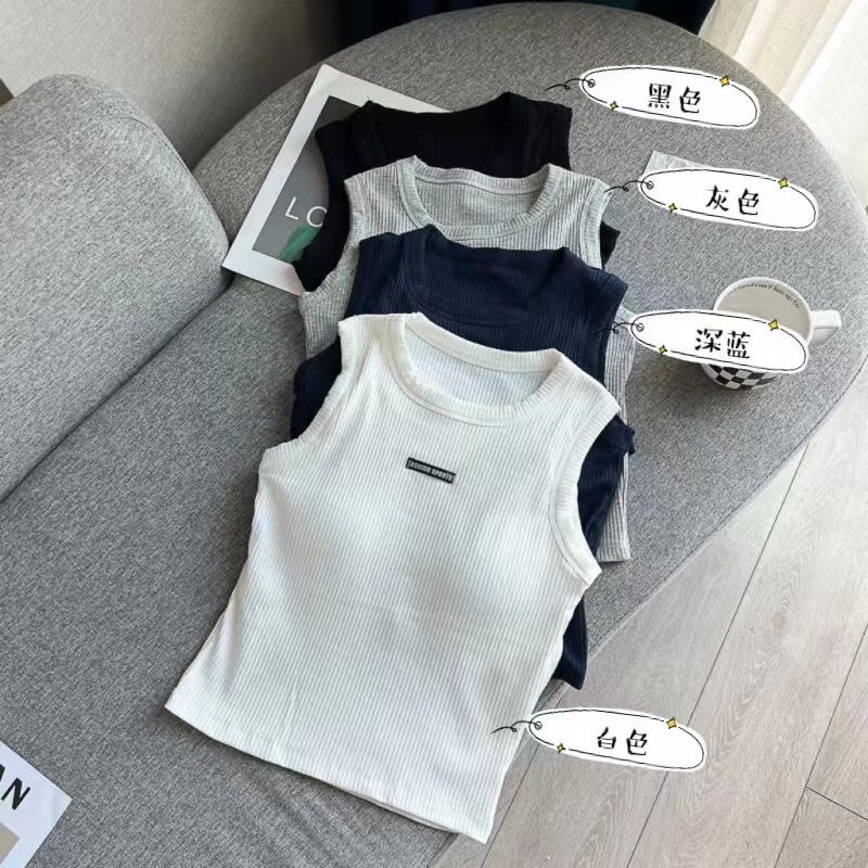 Thread Printed Vest details Picture