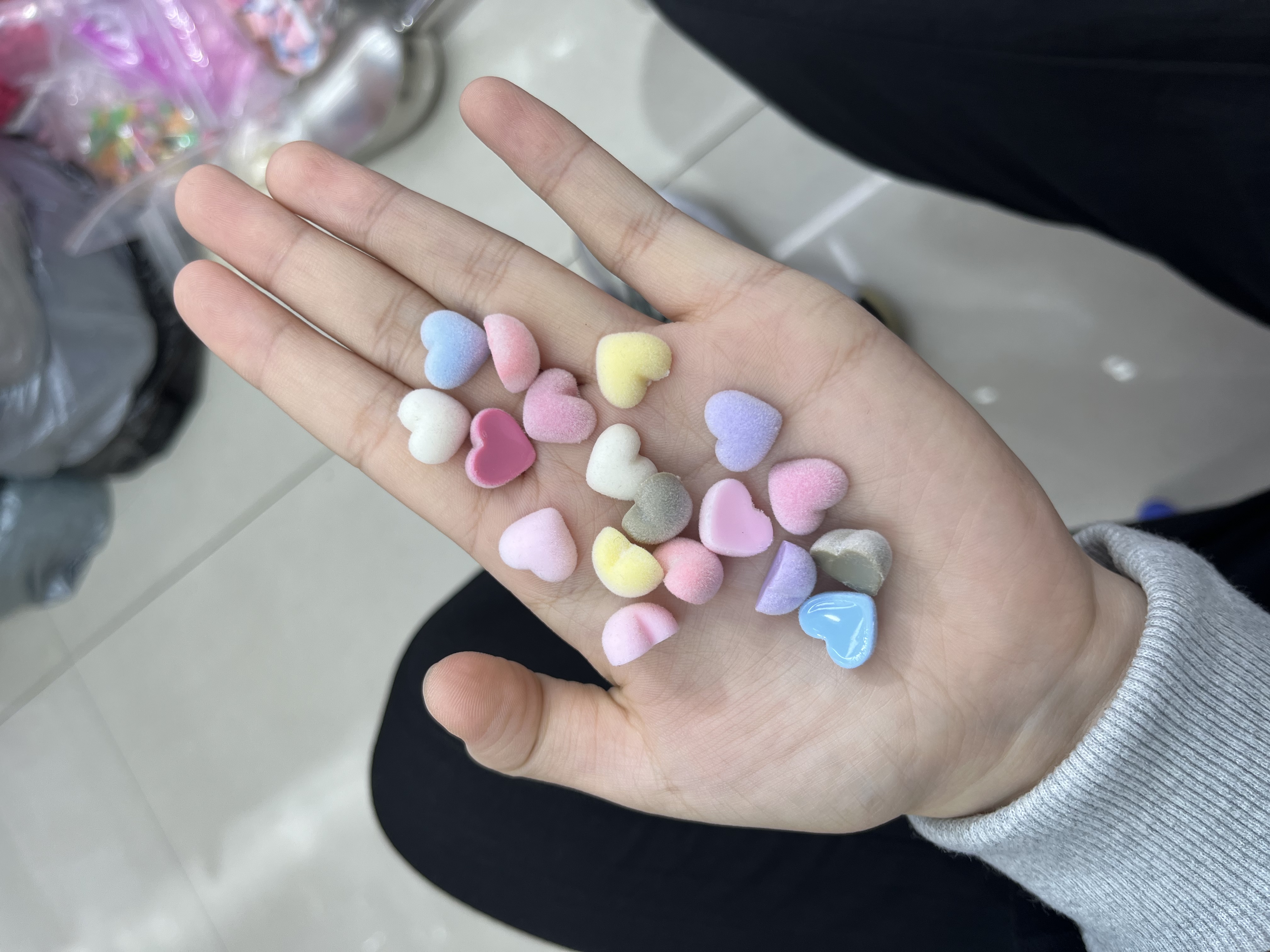 Flocking Mini Heart Resin Accessories