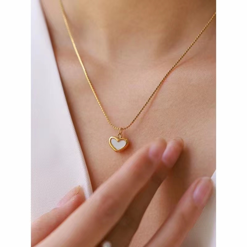 A popular, fashionable, simple and individual titanium steel pearl bracelet for women on Instagram, with a cold style and a niche design. It's a trendy food ring in silver detail image 5