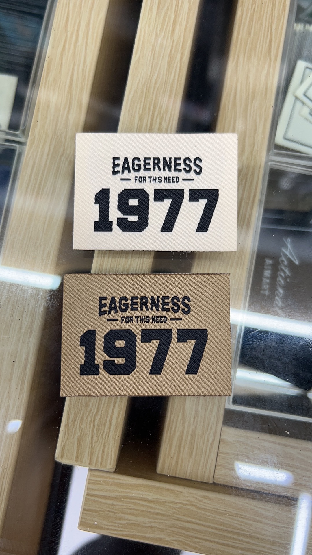 1977Eagerness Beige Coffee Color Woven Logo