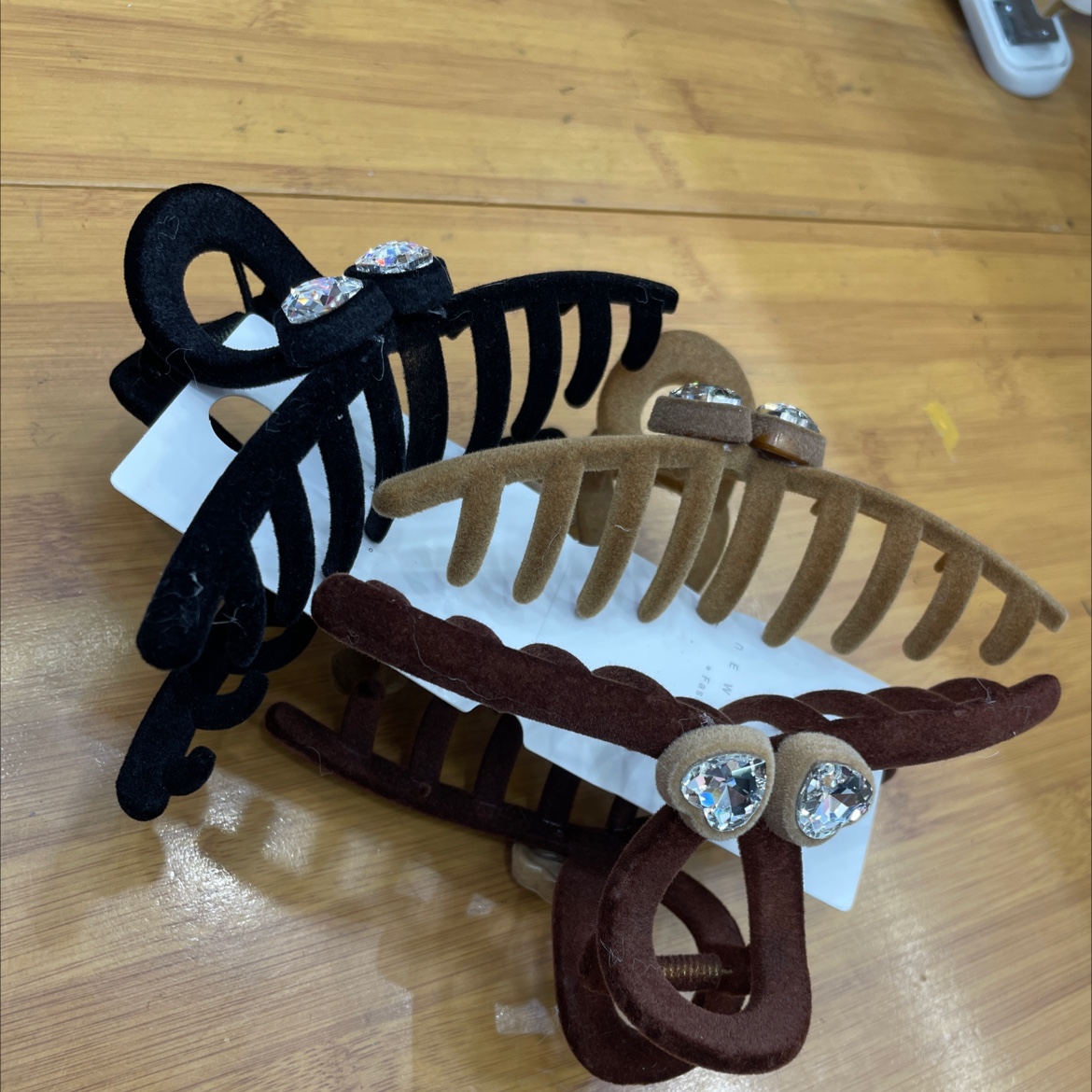 Hair Clips Are Popular In Autumn And Winter Application Scenario