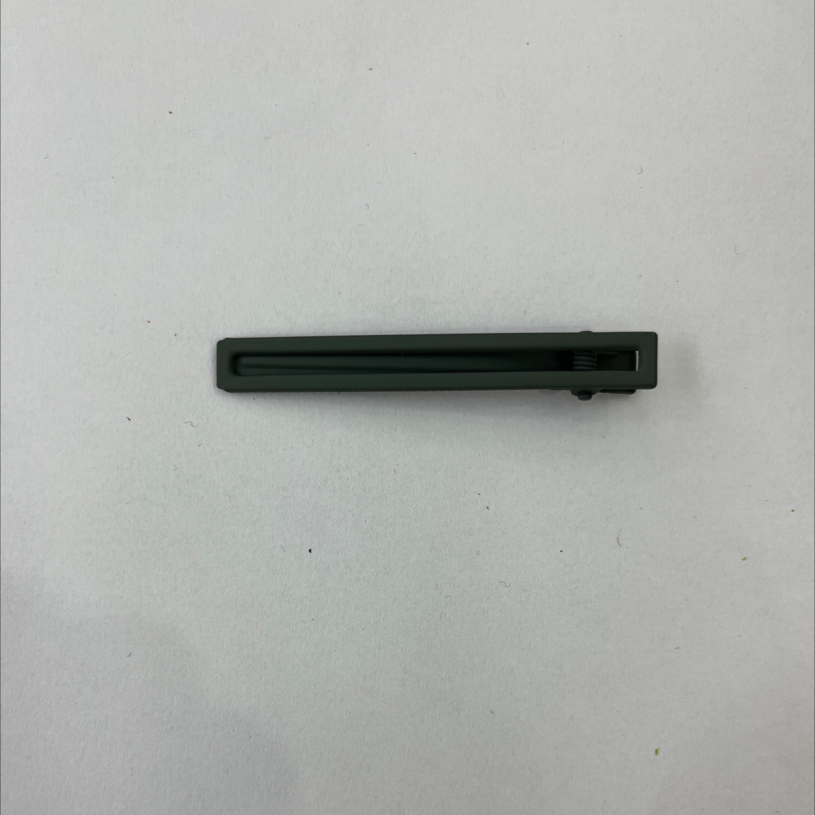 Color 8 Cm Hollow Square Clip Green