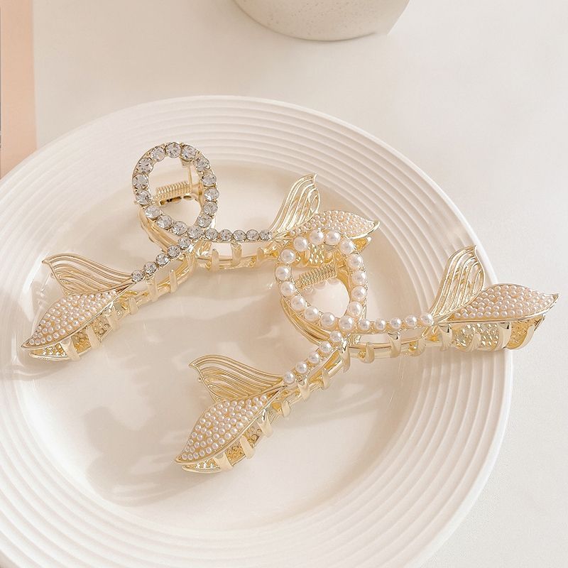 Korean Pearl Diamond Fish Tail Clip Women's Hair Clip Back Head Clip Shark Clip Cross Premium Hair Clip Cute Pearl Rhinrhinene Clip Women's Hair Clip High-End Updo Shark Clip Premium Hair Clip
