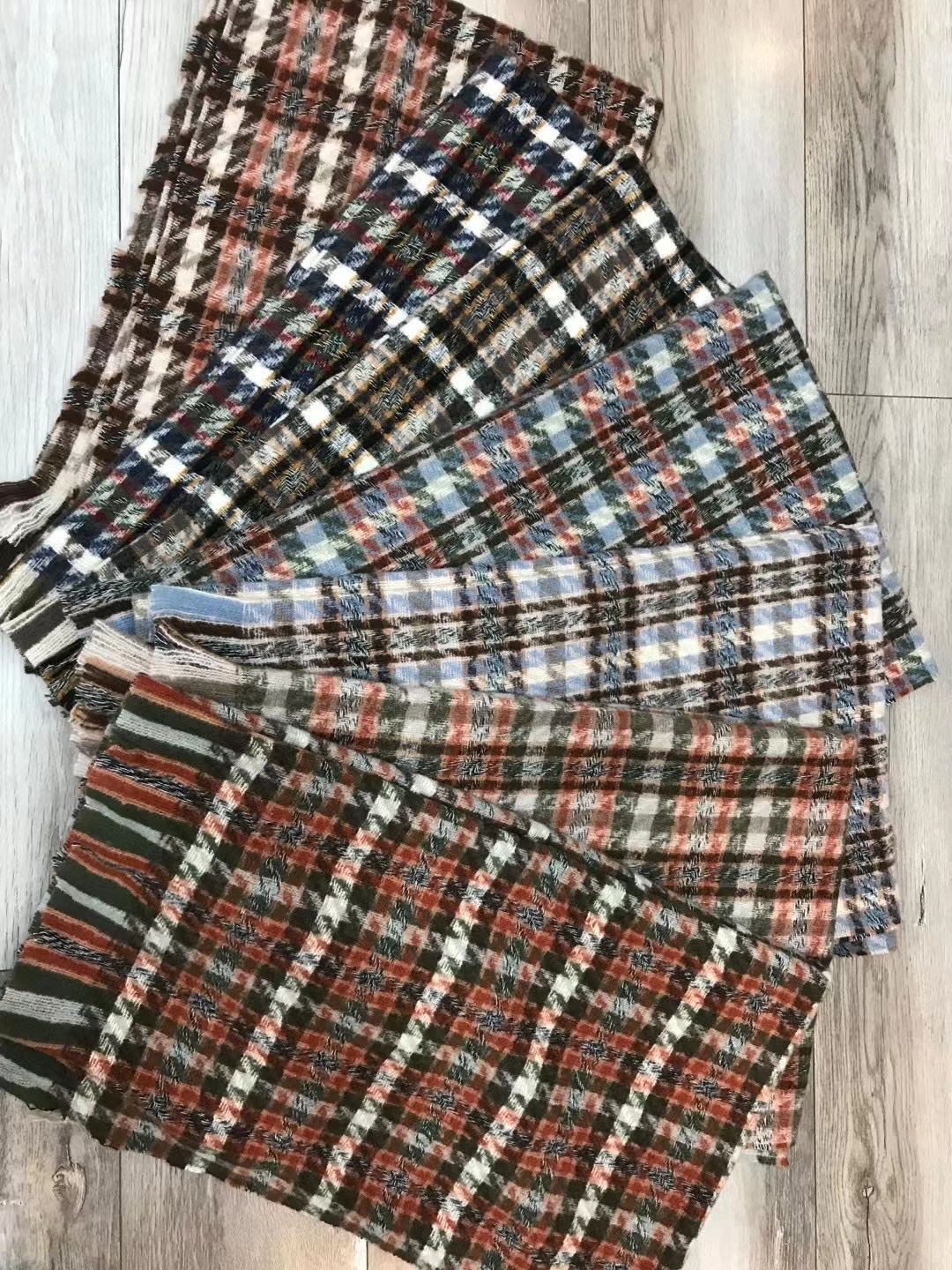 Bristle Plaid Scarf Fall/Winter Discount Stock Scarf