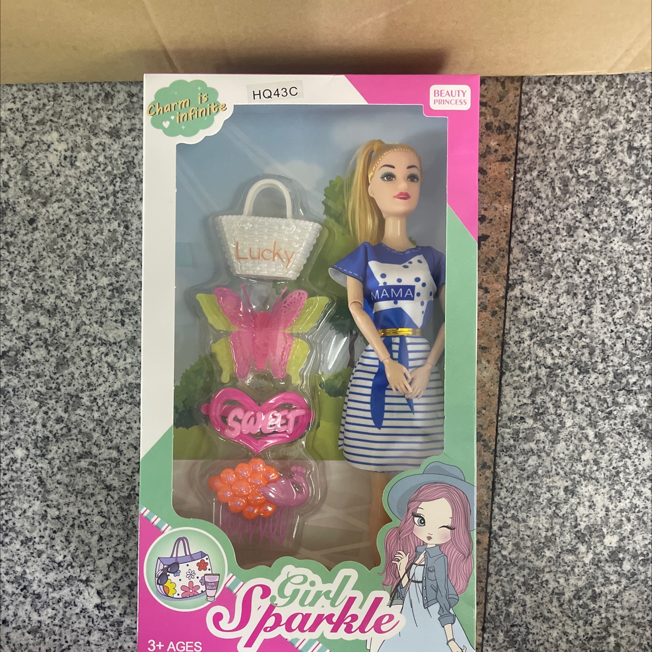 New doll set with accessories. The dolls are hollow and the hair is randomly selected. Doll mix style, hollow doll. There is random music. Welcome both new and old customers to purchase the 2022 new style dolls Application Scenario