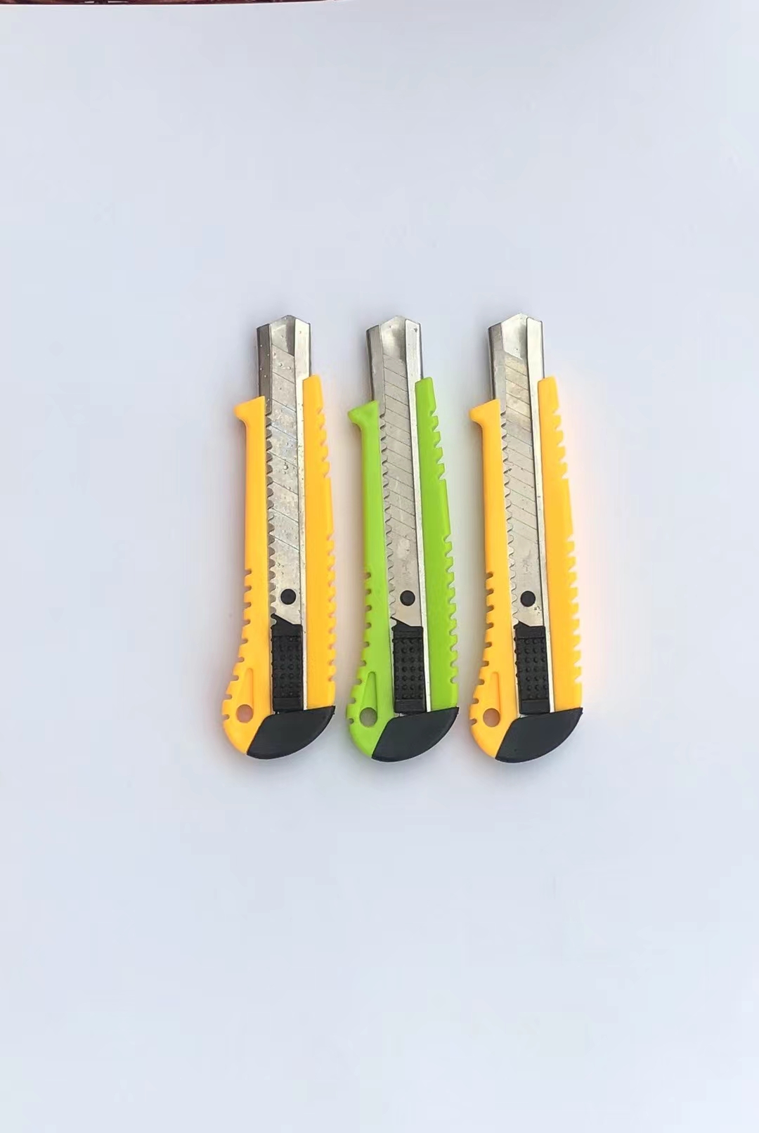 Scissors, scissors, scissors, office, educational, art knives, knives, tools, scissors, knives, tools, paper cutters, wallpaper cutters, knife blades, art knives, woodworking knives, letter openers Application Scenario
