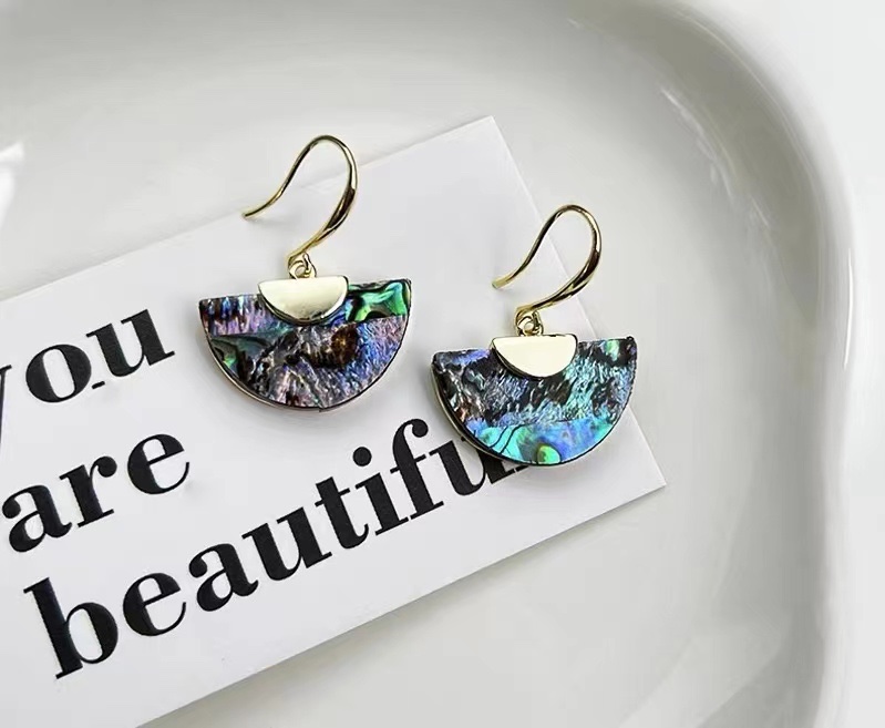 Face shape earrings with natural shell embellish Allergy resistant ear hooks with Tiney accessories Model 027