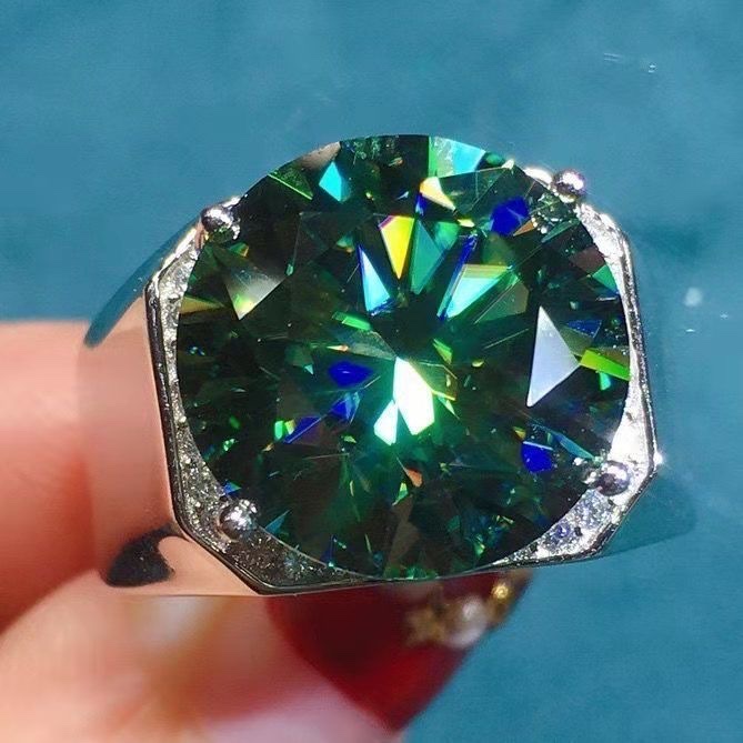 Classic 10 carat blue green Mosan diamond ring eight heart eight arrows overbearing men's boss fire color thumbnail